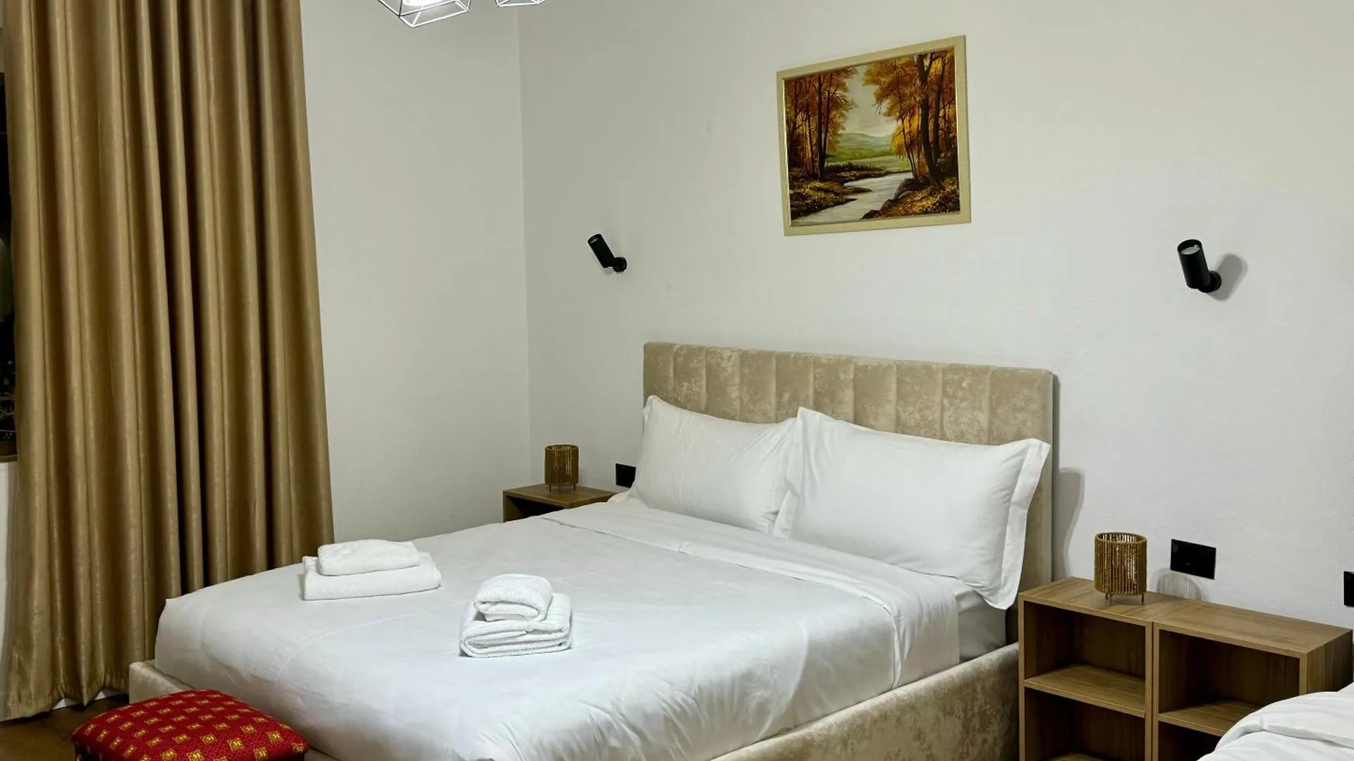 Vila Alizee Hotel Tiran